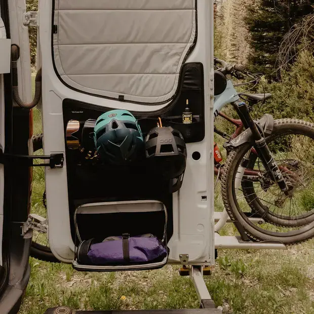 VAN ESSENTIAL 4.webp